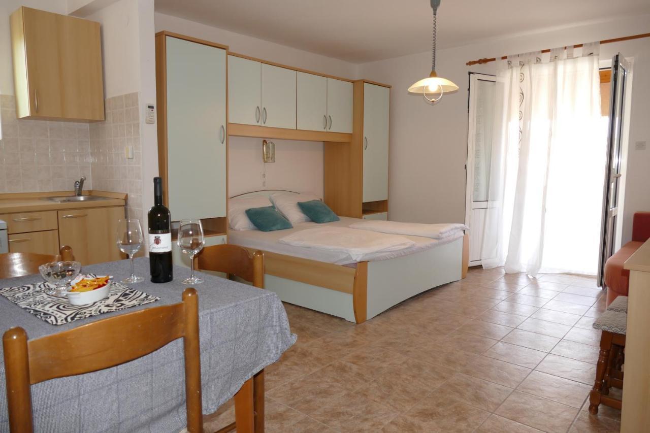 Apartments By The Sea Kampor, Rab - 5037 Eksteriør billede